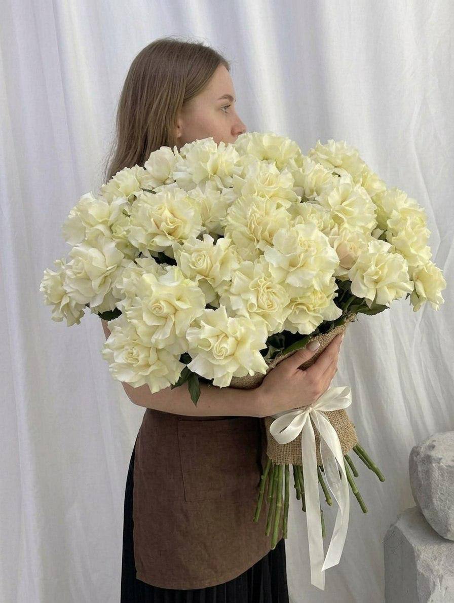 Моно-букет из 51 роз
